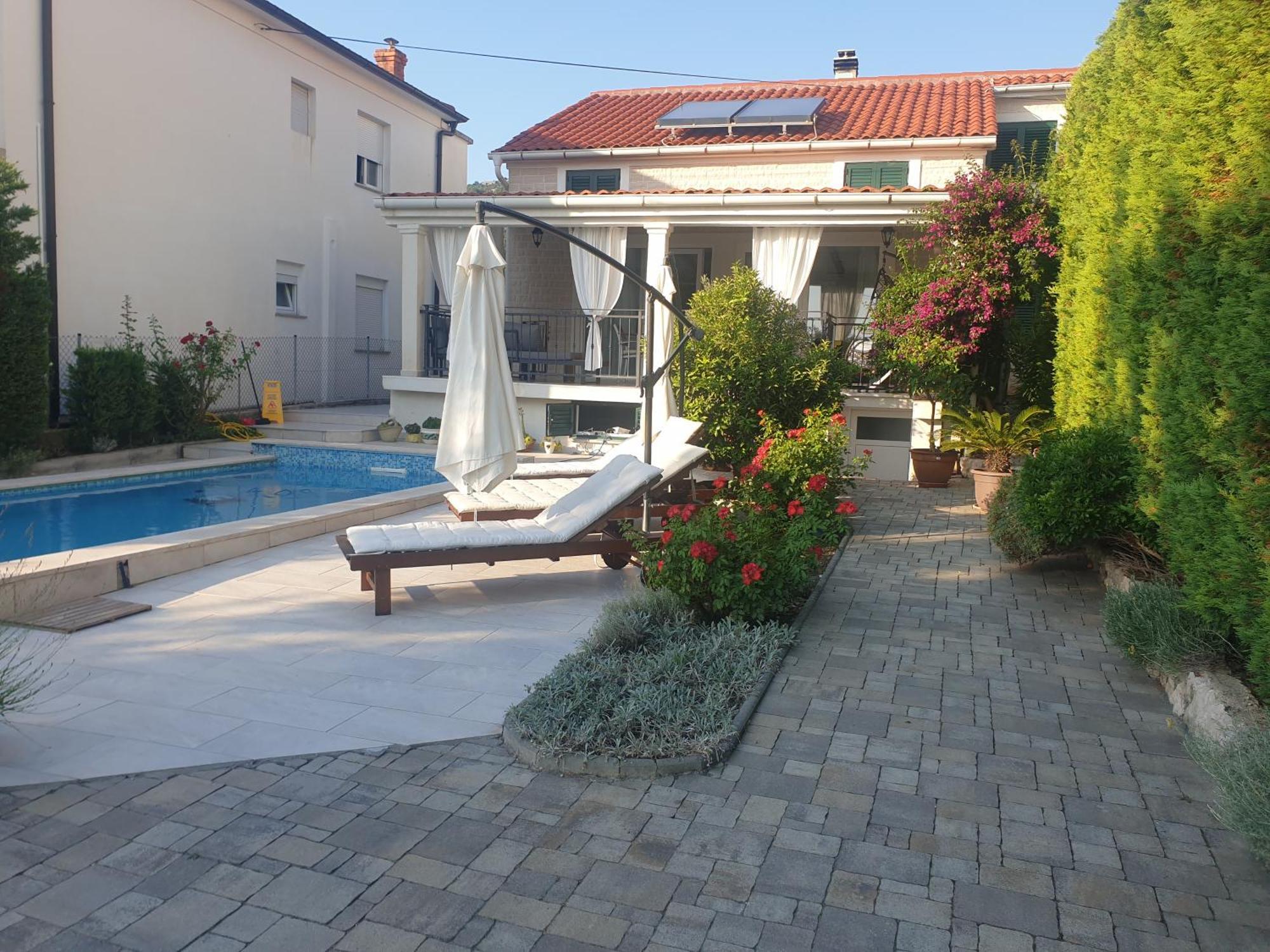 Villa Bella Banjol Екстериор снимка