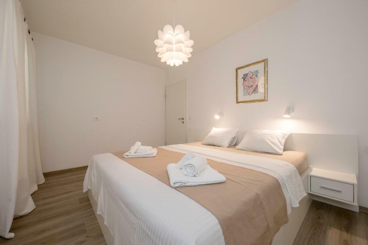 Villa Bella Banjol Екстериор снимка