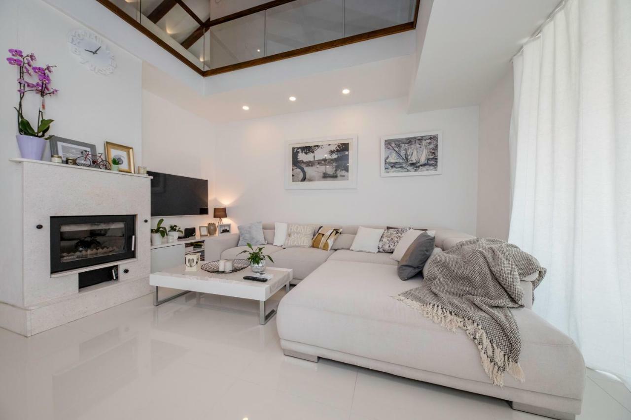 Villa Bella Banjol Екстериор снимка