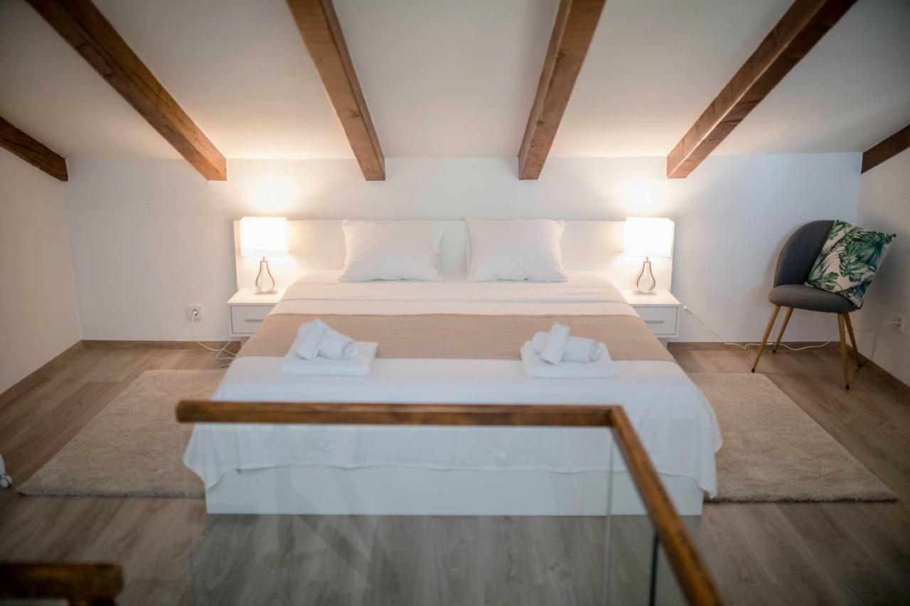 Villa Bella Banjol Екстериор снимка